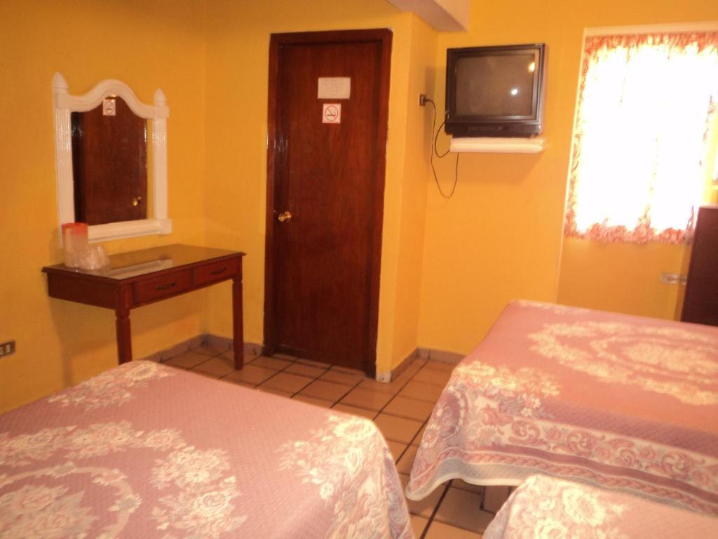 לוס מוצ'יס Hotel Del Valle מראה חיצוני תמונה